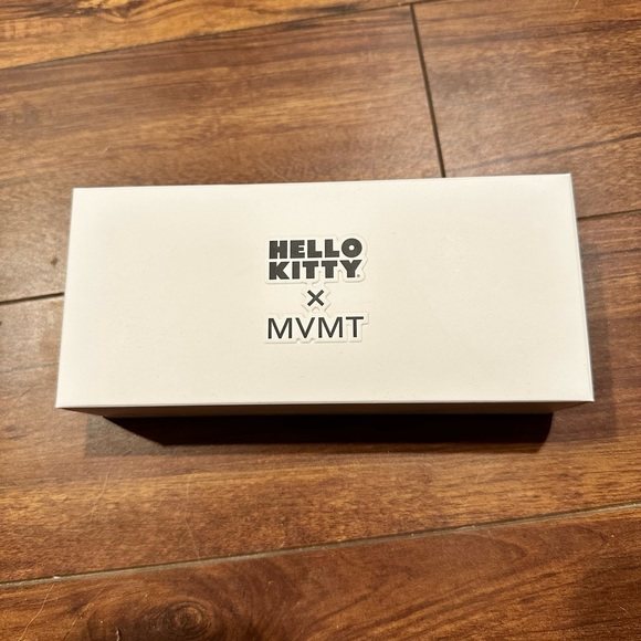 MVMT hello kitty trap sunglasses. Brand new in box. Sold out on website ! - Picture 4 of 6